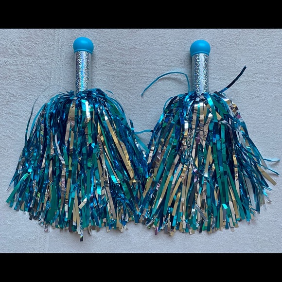 CHEERLEADER Costume, Little Girls Size S (4-6), RARE 2012 Barbie Cheer, Pom-Poms - Picture 9 of 13